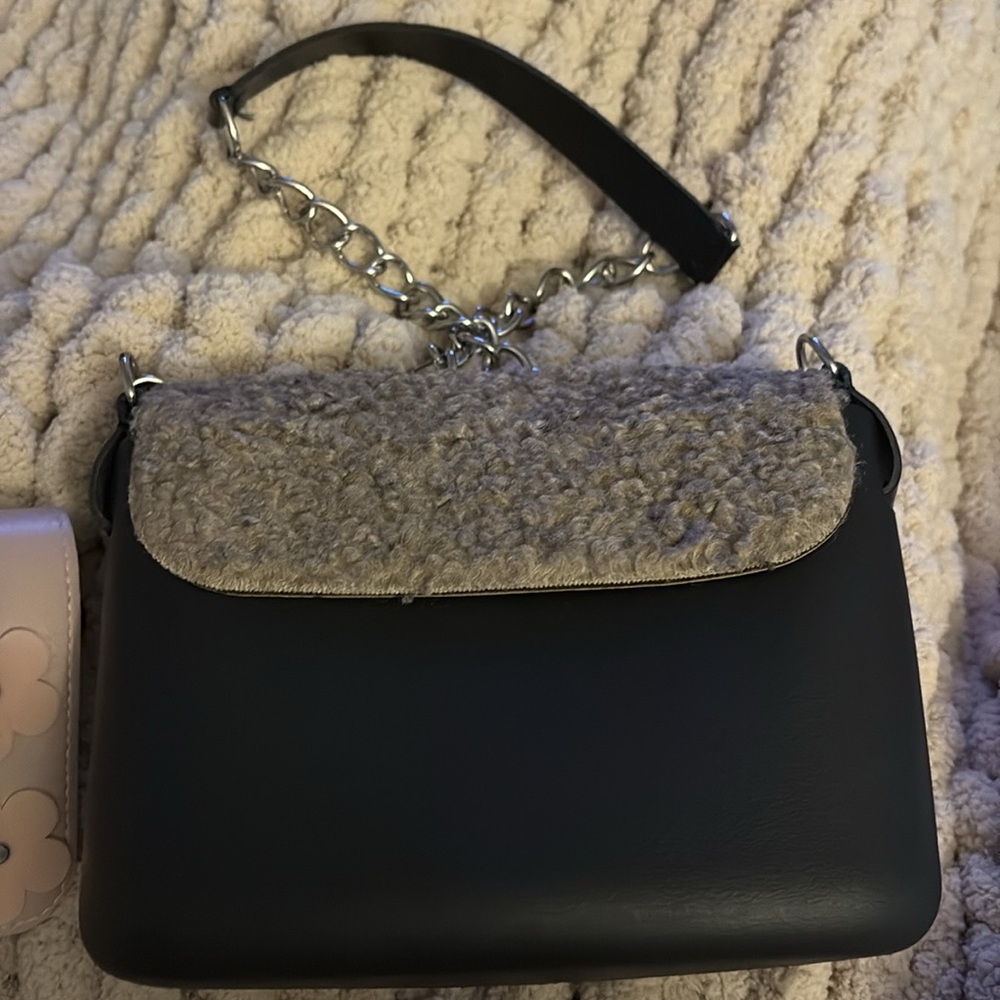 O bag Black Crossbody Bag